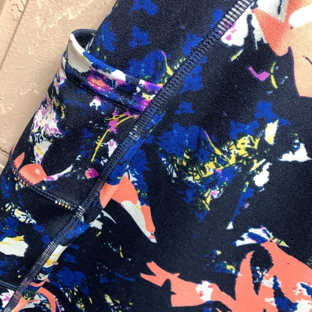 Pop Fit Leggings - Picture 4 of 7